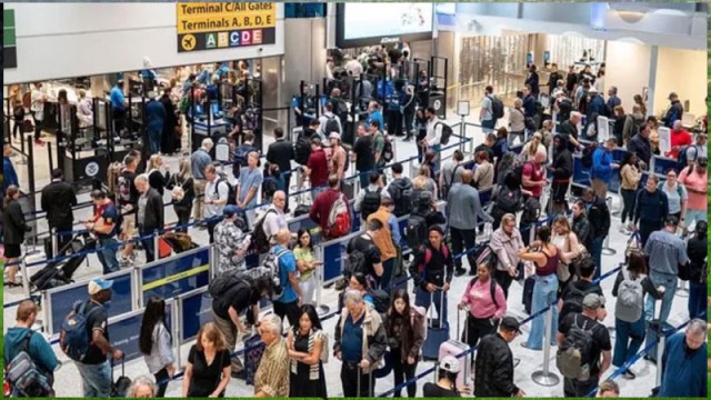 মার্কিন সরকারে অচলাবস্থা : একদিনে ৩৩০০ ফ্লাইট বাতিল