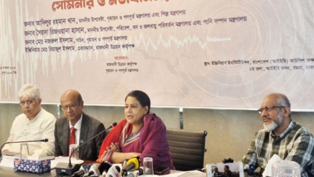 ঢাকায় অন্তত ৩০০ ভবন ‘ঝুঁকিপূর্ণ’ হিসেবে চিহ্নিত করেছে রাজউক চেয়ারম্যান