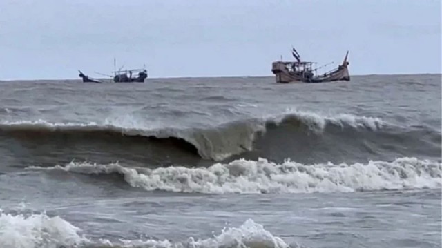 বঙ্গোপসাগরে লঘুচাপের সম্ভাবনা, ভারী বর্ষণের আশঙ্কা