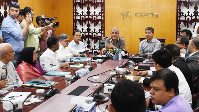 আগামী ডিসেম্বরের মধ্যে সার ব্যবস্থাপনার নীতিমালা চূড়ান্ত করা হবে: কৃষি উপদেষ্টা