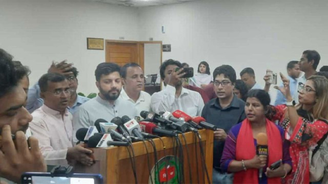 ‘আমজনতার দলকে’ পুনর্বিবেচনার দাবি ইশরাকের