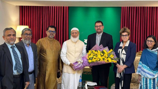 বিশ্ব ব্যাংক প্রতিনিধি দলের বৈঠকে জামায়াত আমির ডা: শফিকুর রহমান