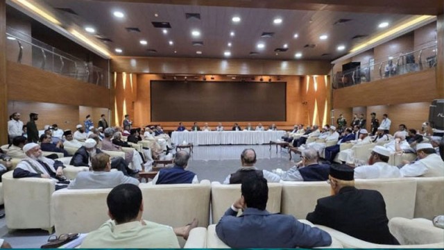 জুলাই সনদ আদেশ জারির প্রেক্ষিতে বেকায়দায় সরকার