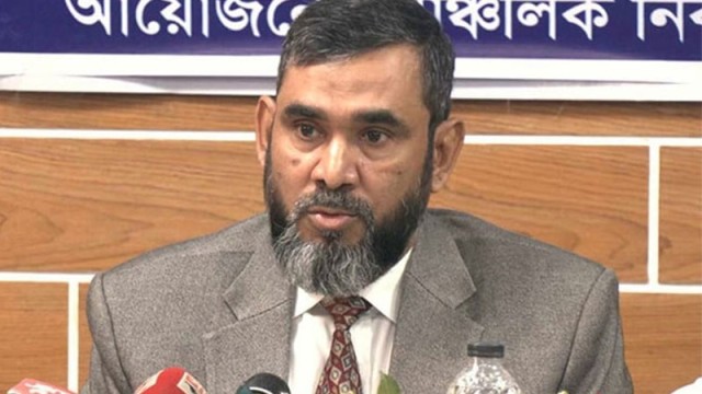 আসন্ন ত্রয়োদশ জাতীয় সংসদ নির্বাচনের তফসিল ডিসেম্বর মাসের প্রথমার্ধে যেকোনো একদিন ঘোষণা করা হবে বলে জ...