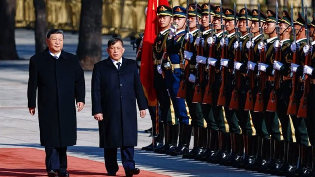 থাই রাজাকে চীন সফরে ঘনিষ্ঠ সম্পর্কের ইঙ্গিত দিলেন সি জিন পিং