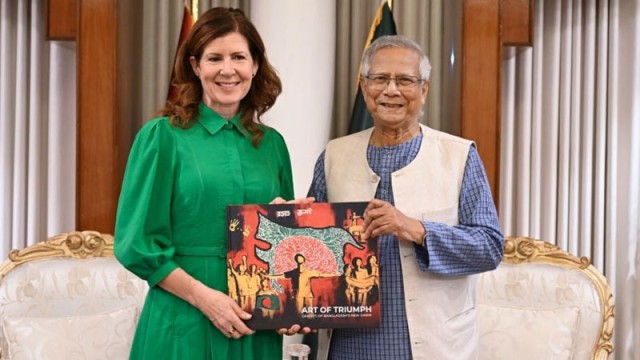 প্রধান উপদেষ্টার সঙ্গে যুক্তরাজ্যের উন্নয়নমন্ত্রীর বৈঠক: স্বচ্ছ ও অংশগ্রহণমূলক নির্বাচনের প্রতিশ্রুতি পুনর্ব্যক্ত