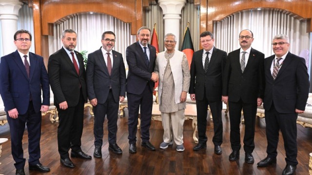 প্রধান উপদেষ্টার সঙ্গে তুর্কি সংসদীয় প্রতিনিধিদল