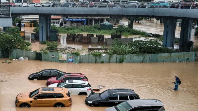 ভিয়েতনামে বন্যায় মৃতের সংখ্যা ১৬